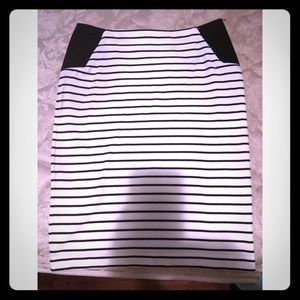 Black & white striped pencil skirt